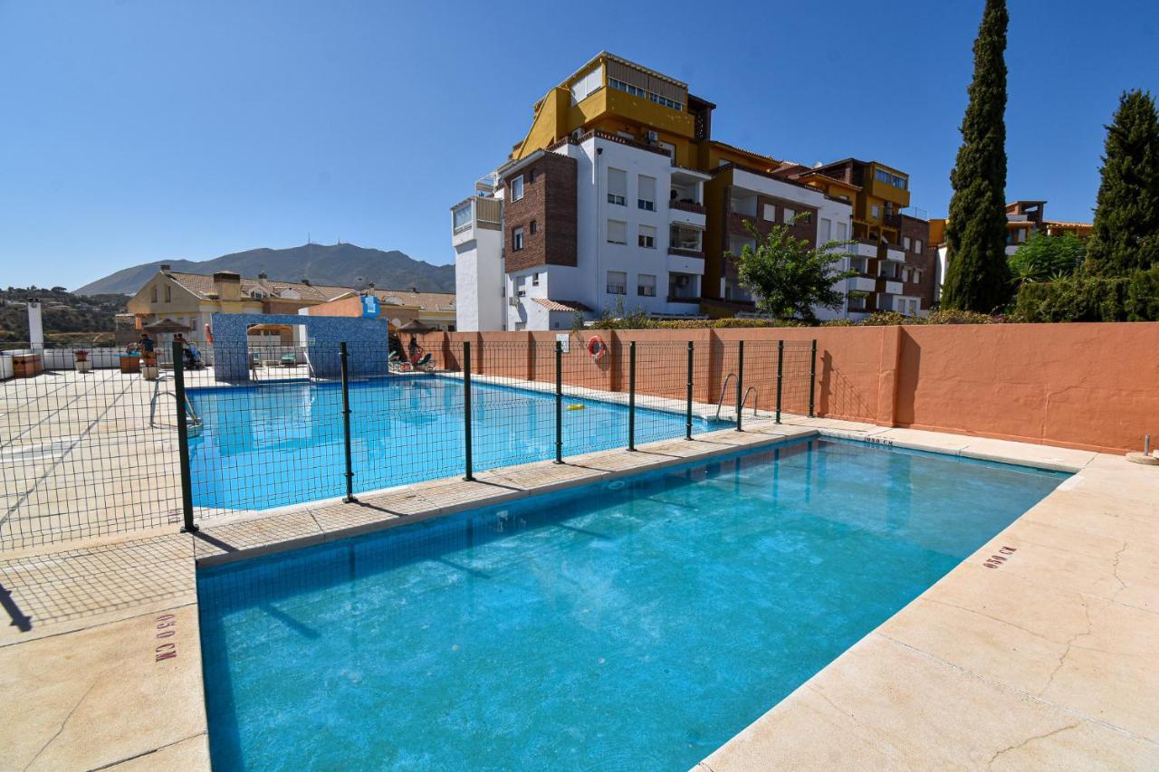 Apartamento Con Amplio Porche Y Bbq Benalmadena Luaran gambar