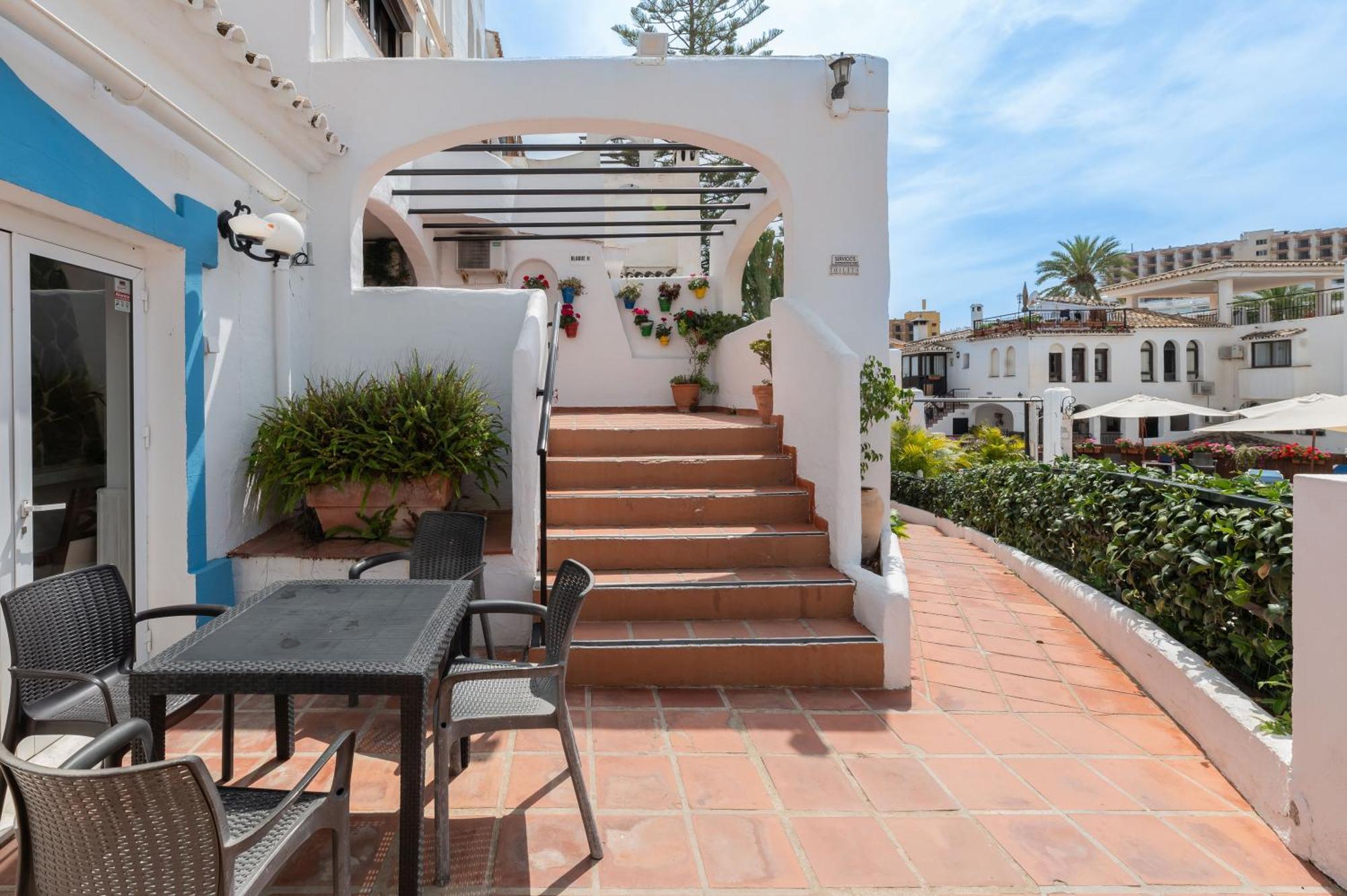 Apartamento Con Amplio Porche Y Bbq Benalmadena Luaran gambar