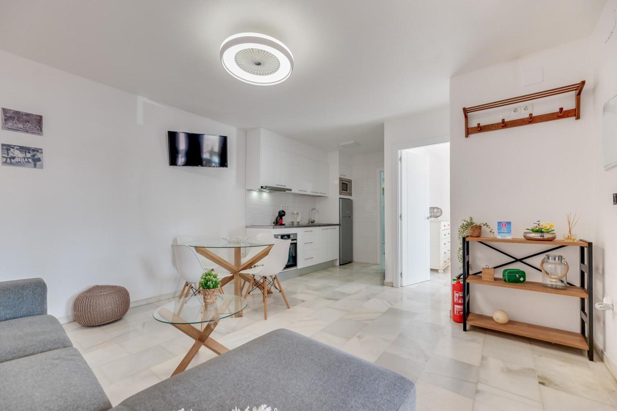 Apartamento Con Amplio Porche Y Bbq Benalmadena Luaran gambar