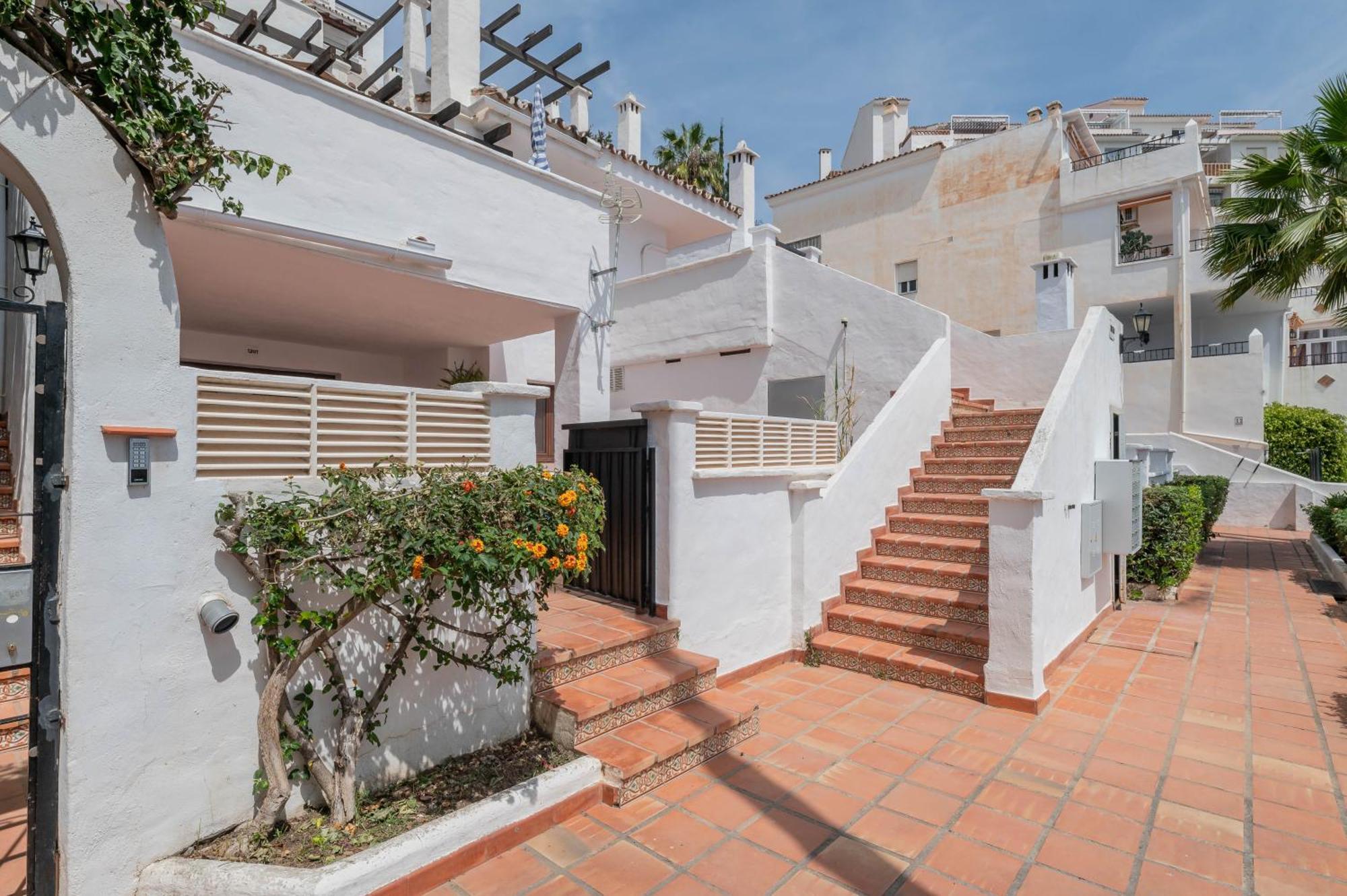 Apartamento Con Amplio Porche Y Bbq Benalmadena Luaran gambar